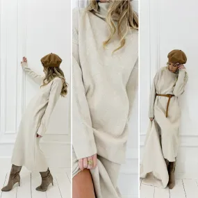 Robe pull beige col montant